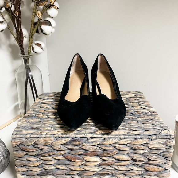 Franco Sarto Black Leather Pointed Toe Kitten Heels Size 8M - Picture 2 of 11